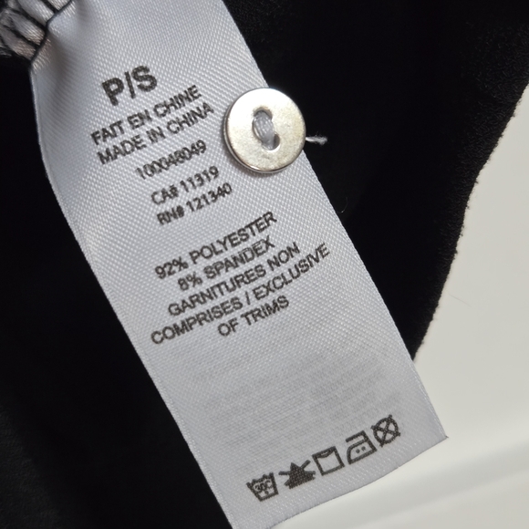 🎁FREE ADD ON - Dynamite Crop Top (S) - Picture 7 of 7